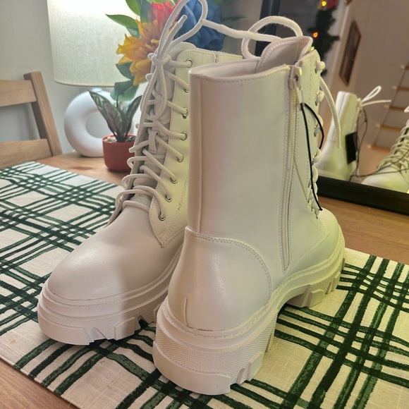 NWT Forever 21 Combat Boots sz 10 - Picture 5 of 10